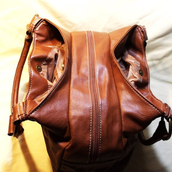 Amazing ~~~ LEATHER .... HANDBAG ~~~ Multi Pockets, Zippered, Snapped - Picture 2 of 3